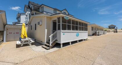 Oceanside Court by Kees Vacations