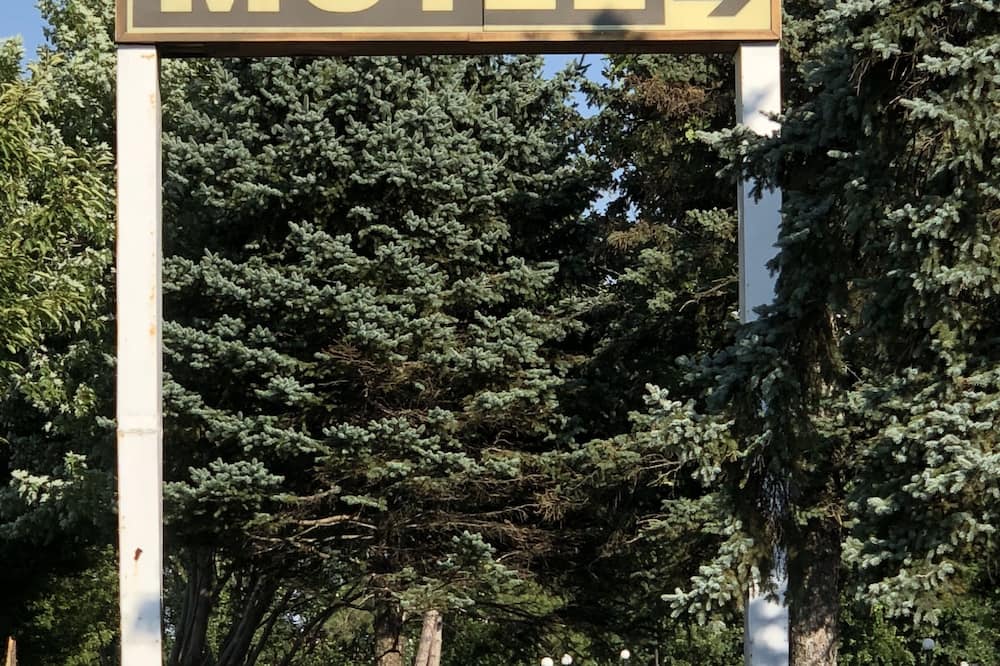 Du Wayne Motel