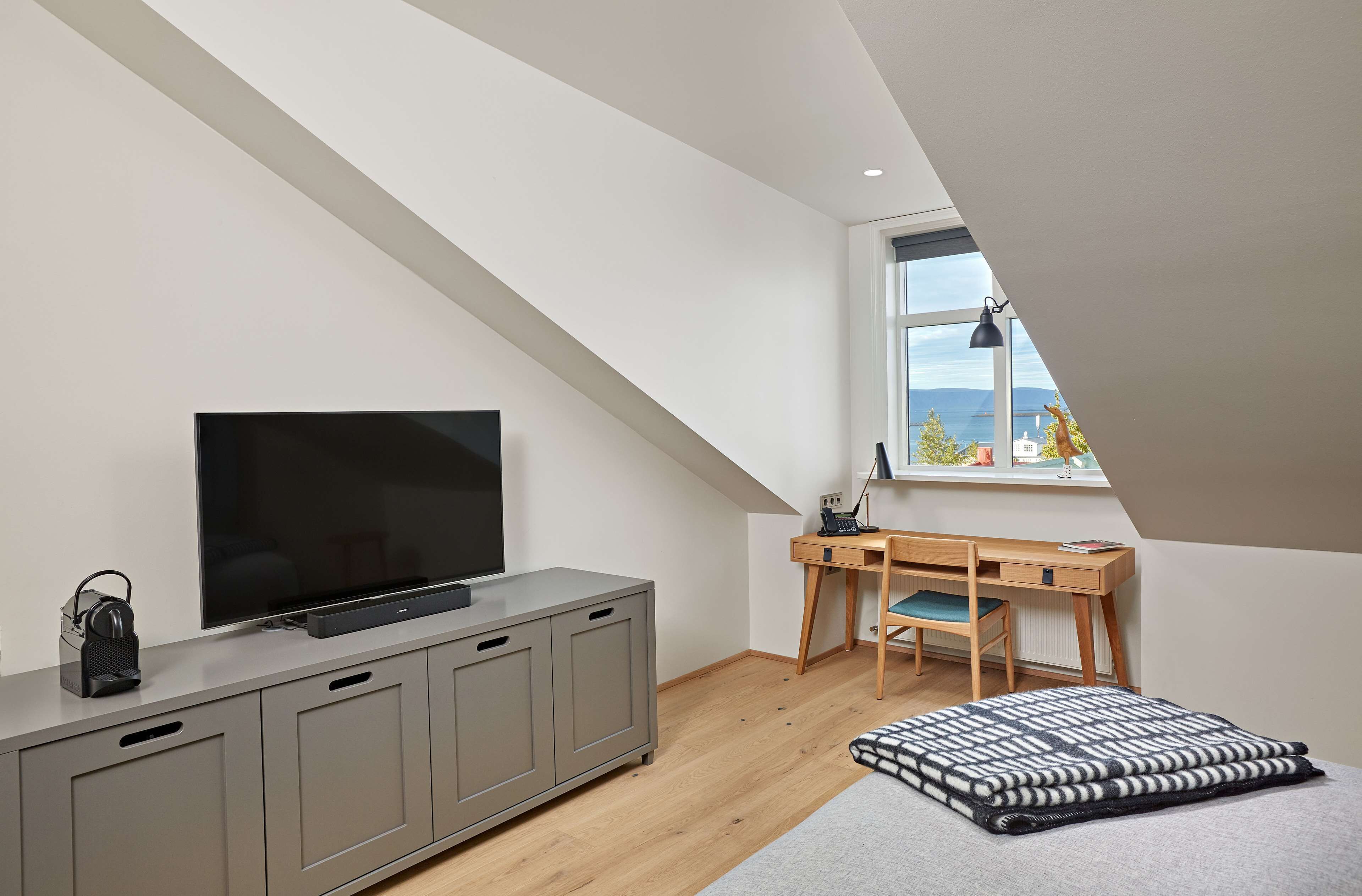 premium bedding, memory-foam beds, in-room safe, desk