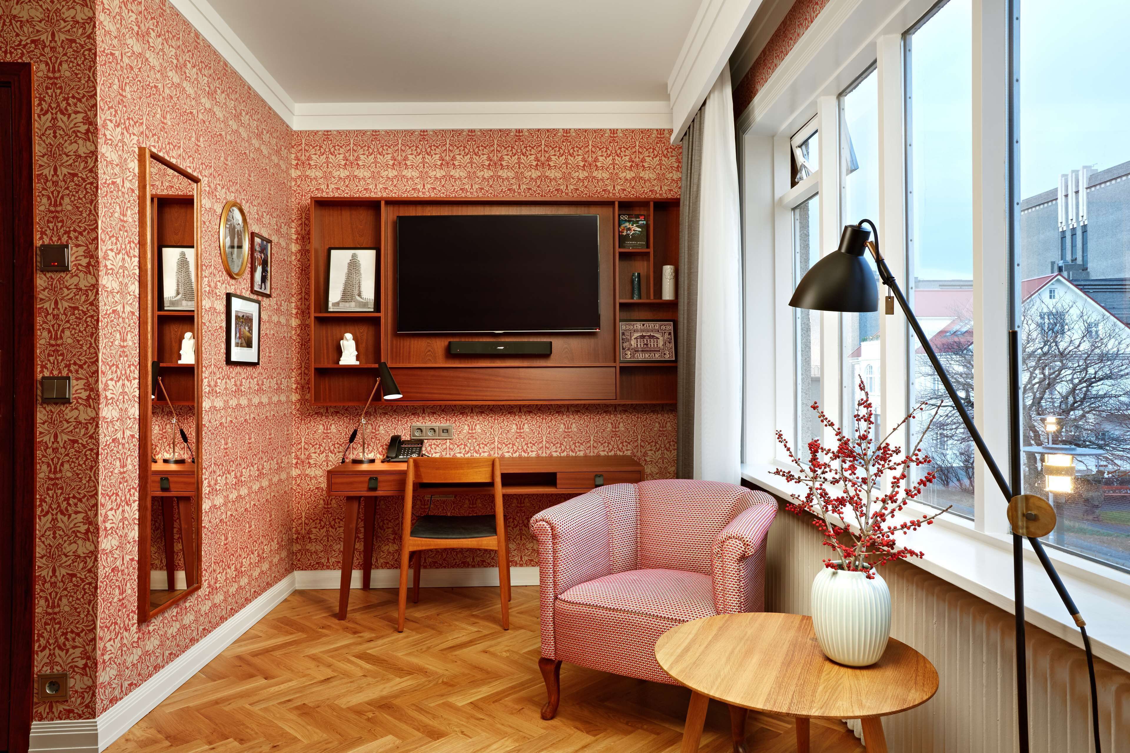 premium bedding, memory-foam beds, in-room safe, desk