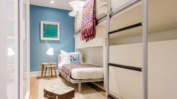 Apartemen, 1 kamar tidur (2 Adults + 2 Children) | 1 kamar tidur, kedap suara, dan setrika/meja setrika