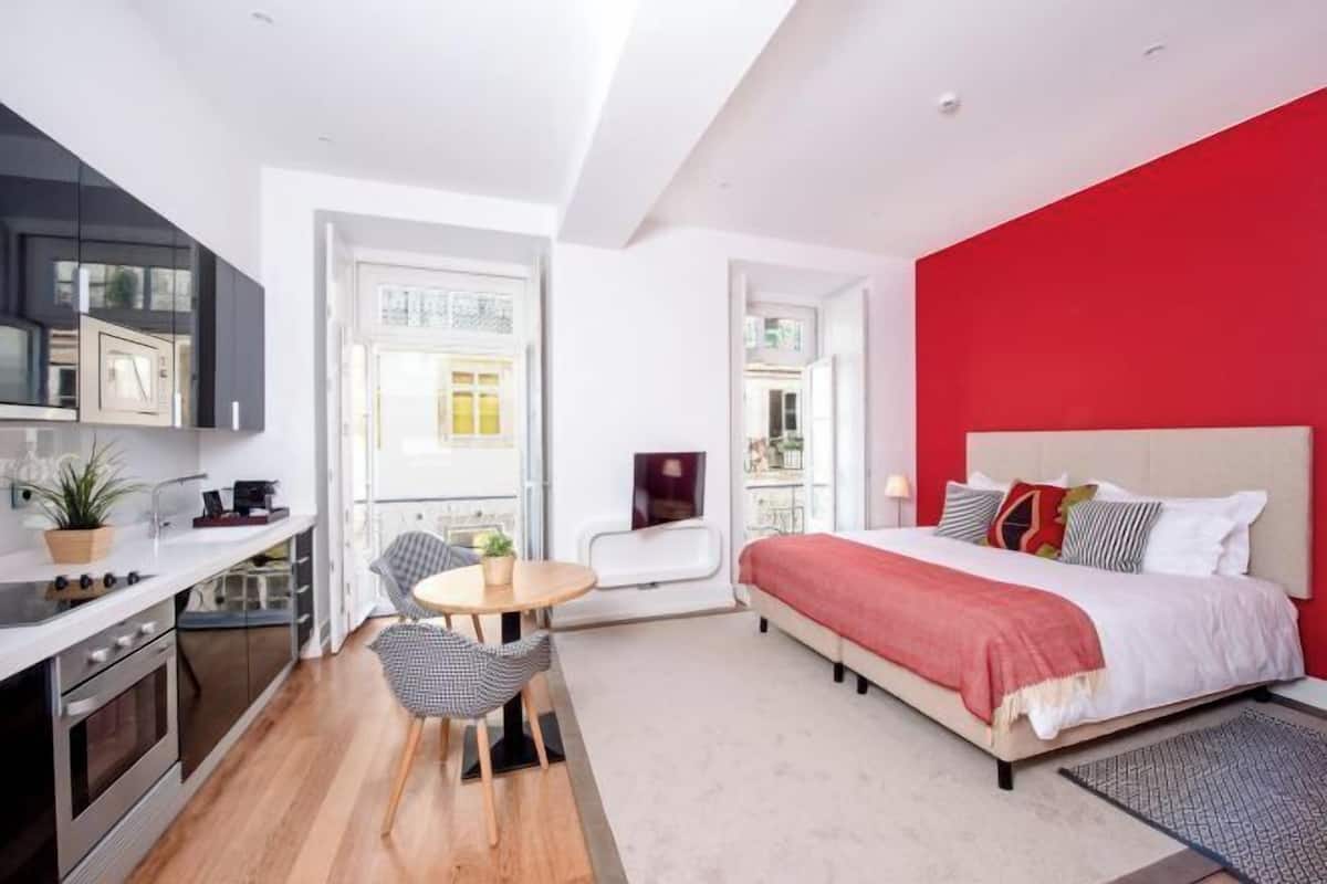 1 bedroom, soundproofing, iron/ironing board, free cots/infant beds