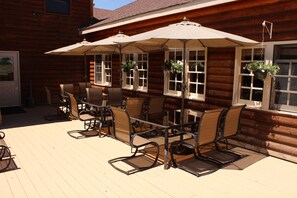 Terrace/patio - Old Corral Hotel & Steakhouse (Centennial)