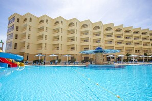 Outdoor pool, pool umbrellas