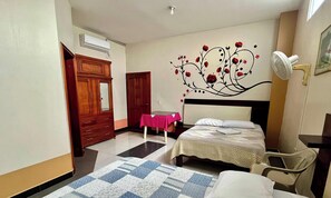 Double Room | Down comforters, pillowtop beds, in-room safe, desk