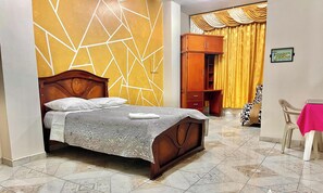 Single Room | Down duvets, pillow-top beds, in-room safe, desk - Hotel Coca Imperial (Coca)