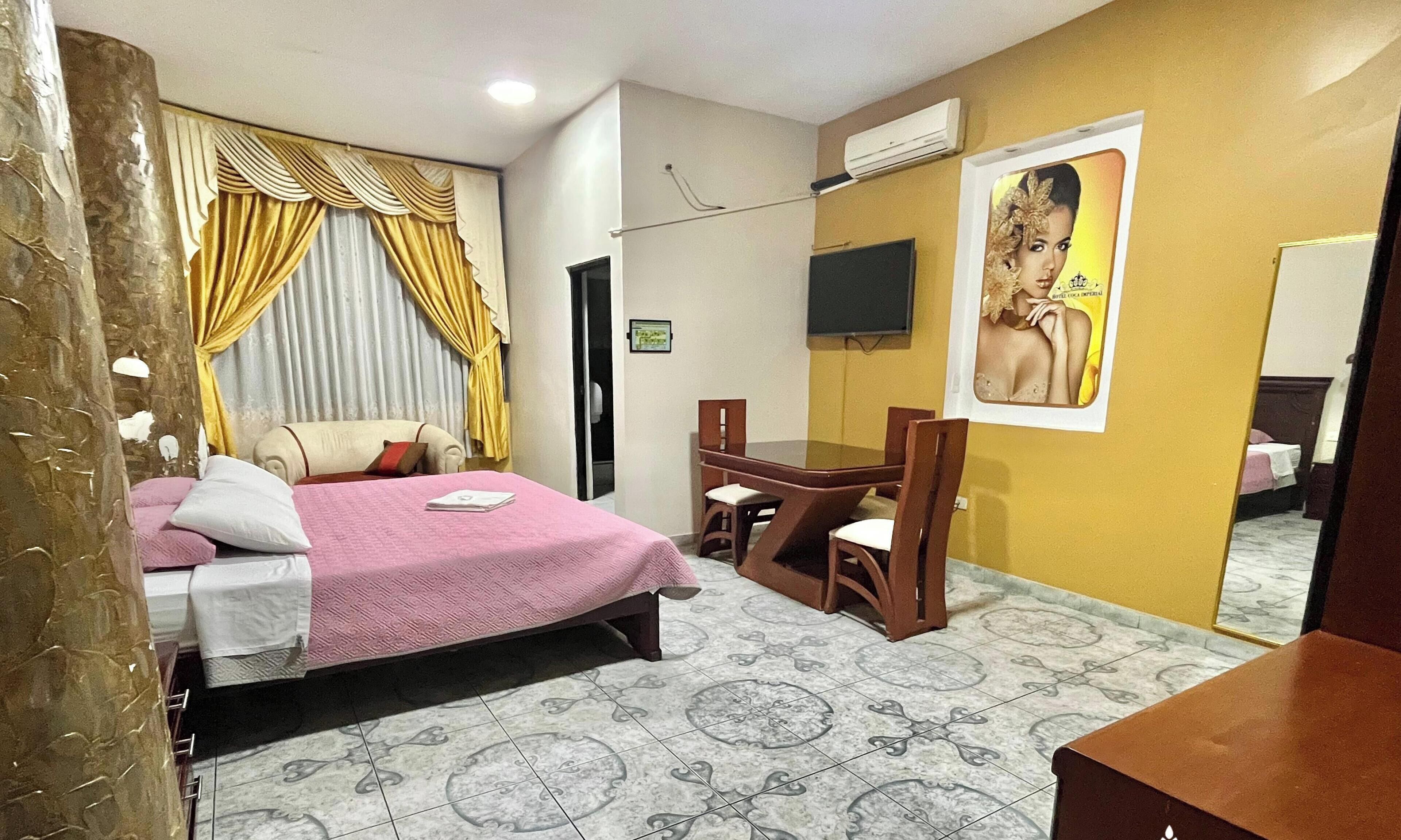 Deluxe Room | Down duvets, pillow-top beds, in-room safe, desk