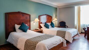 Kamar Double atau Twin Tradisional, kamar mandi pribadi | Brankas, meja kerja, Wi-Fi gratis, dan seprai linen