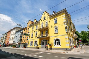 Front of property - Hotel Lehenerhof Salzburg (Salzburg)