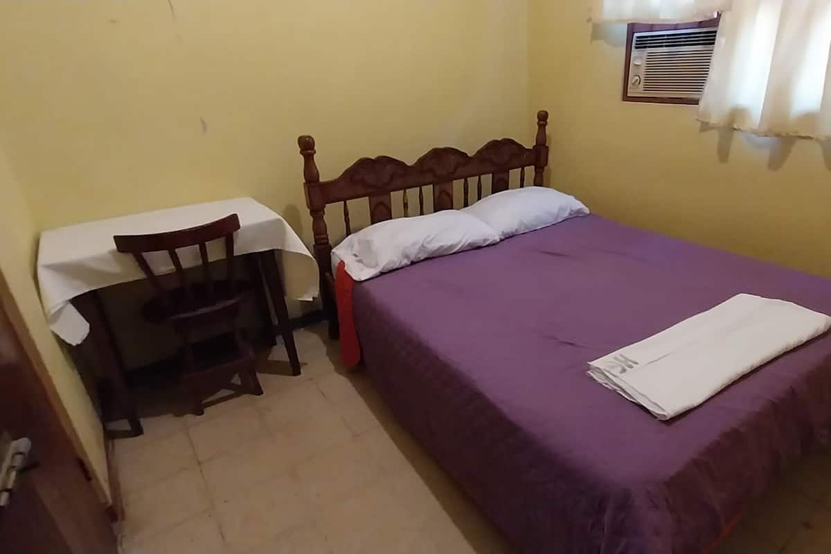Basic-Doppelzimmer (NO A/C) | Kostenloses WLAN, Bettwäsche