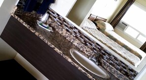 Blackout curtains, free WiFi