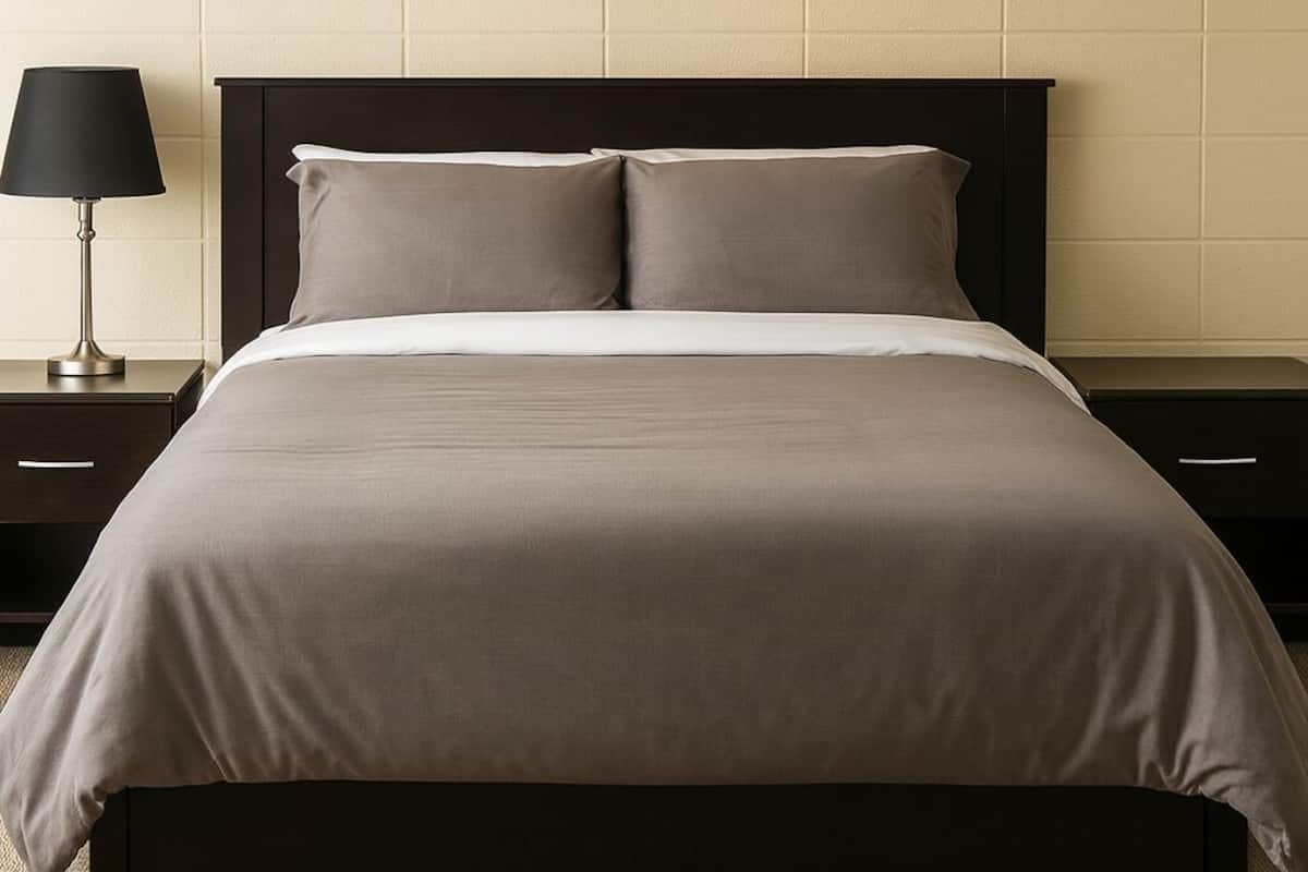 Blackout drapes, free WiFi