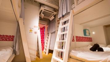 Basic Shared Dormitory, Women only | In-room safe, free WiFi, bed sheets