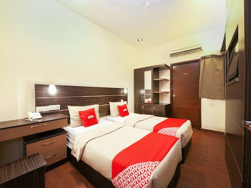 OYO 108 Golden Palace Hotel