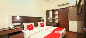 OYO 108 Golden Palace Hotel