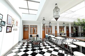Restaurant - De Halimun Guest House (Bandung)