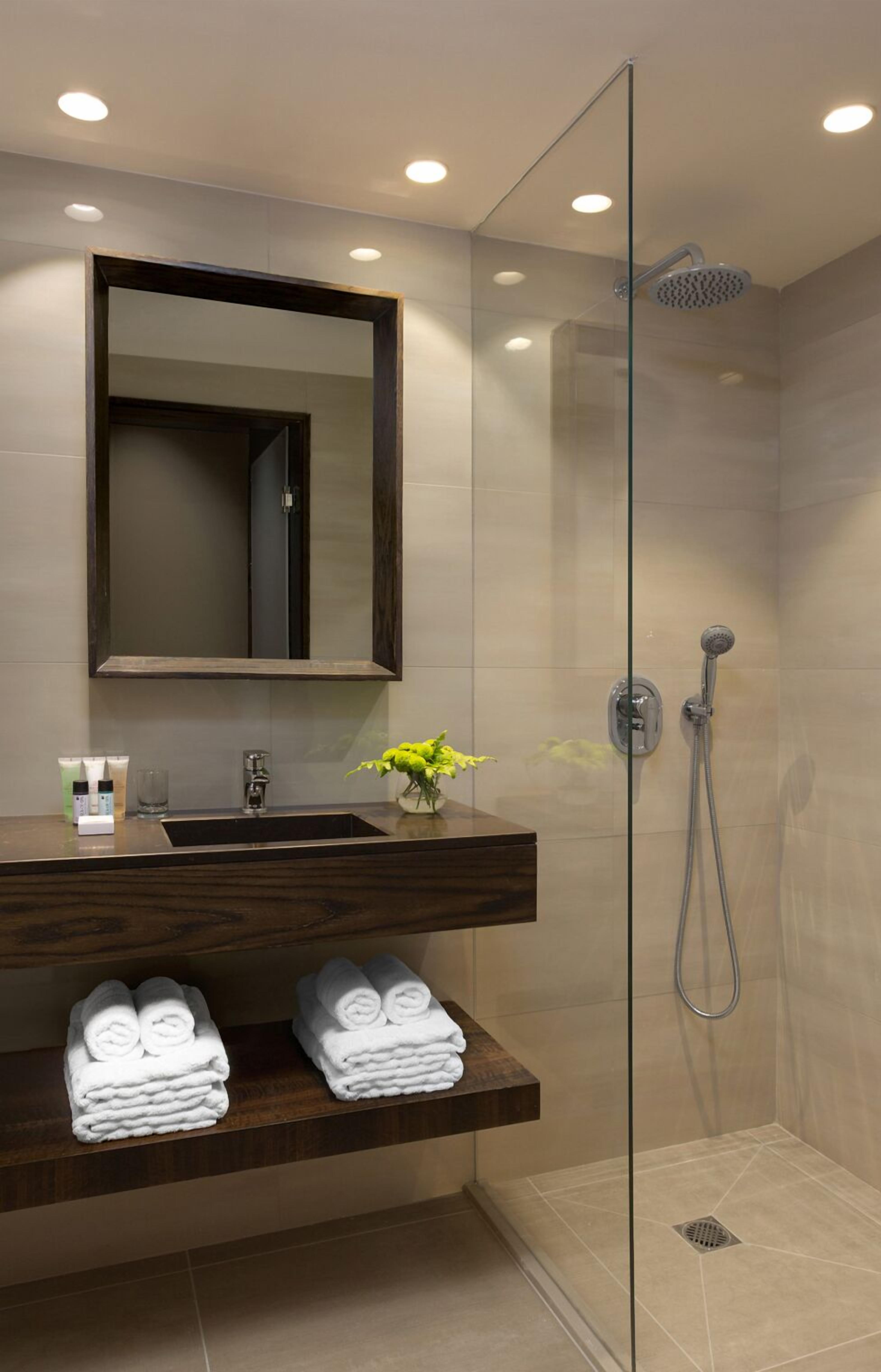 1 bedroom, minibar, in-room safe, desk