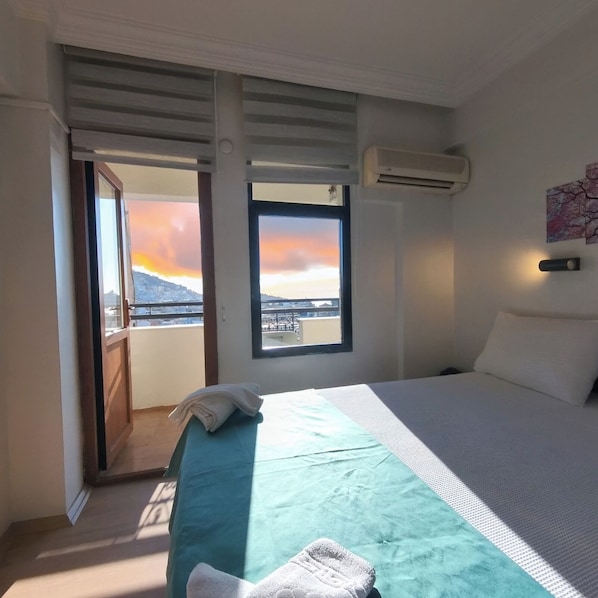 Premium bedding, free WiFi
