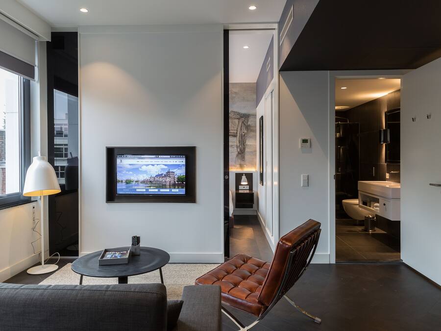 Superior Apartment, 1 Bedroom | In-room safe, desk, laptop workspace, soundproofing