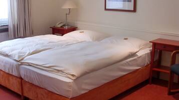 Free WiFi, bed sheets