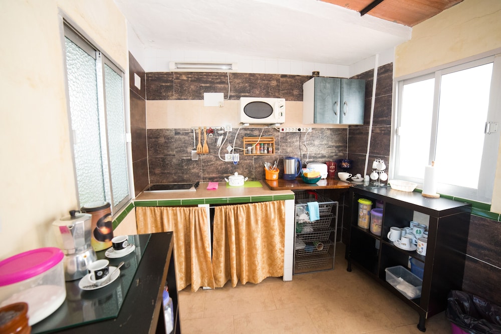 Hospedaje Lisboa Algeciras P/ca/0214 & A/ca/0232 by null