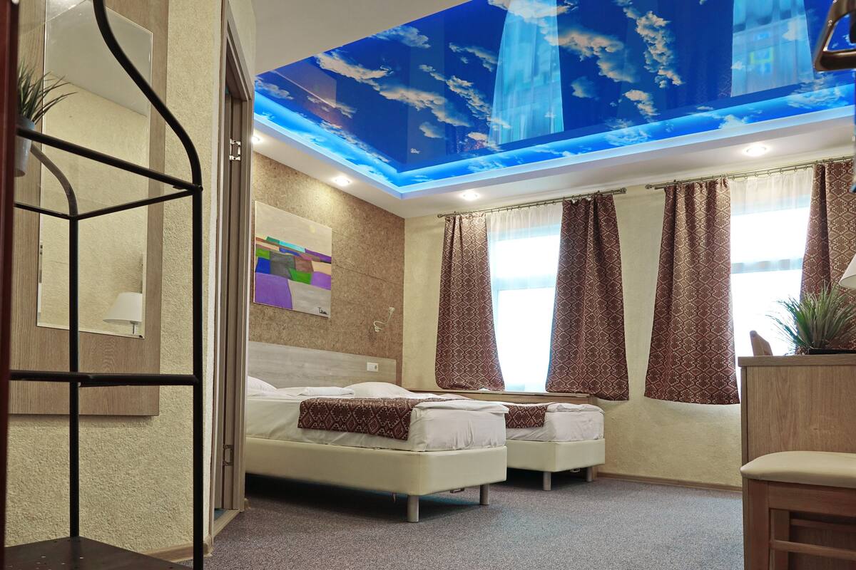 Standard Room | Desk, laptop workspace, iron/ironing board, free WiFi