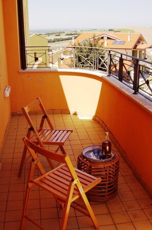 Double or Twin Room, 1 Bedroom, Accessible, Shared Bathroom | Balcony