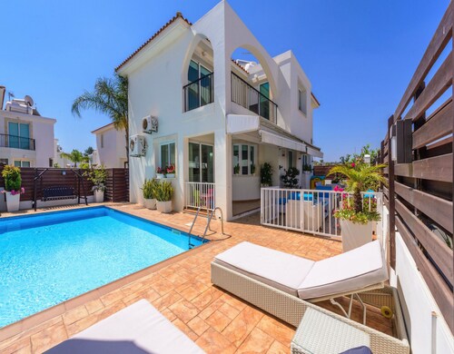 La Vita Villa 2