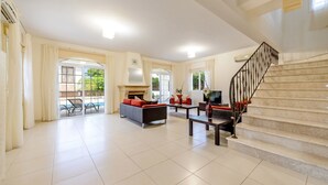 Interior - Villa Alex (Paralimni)