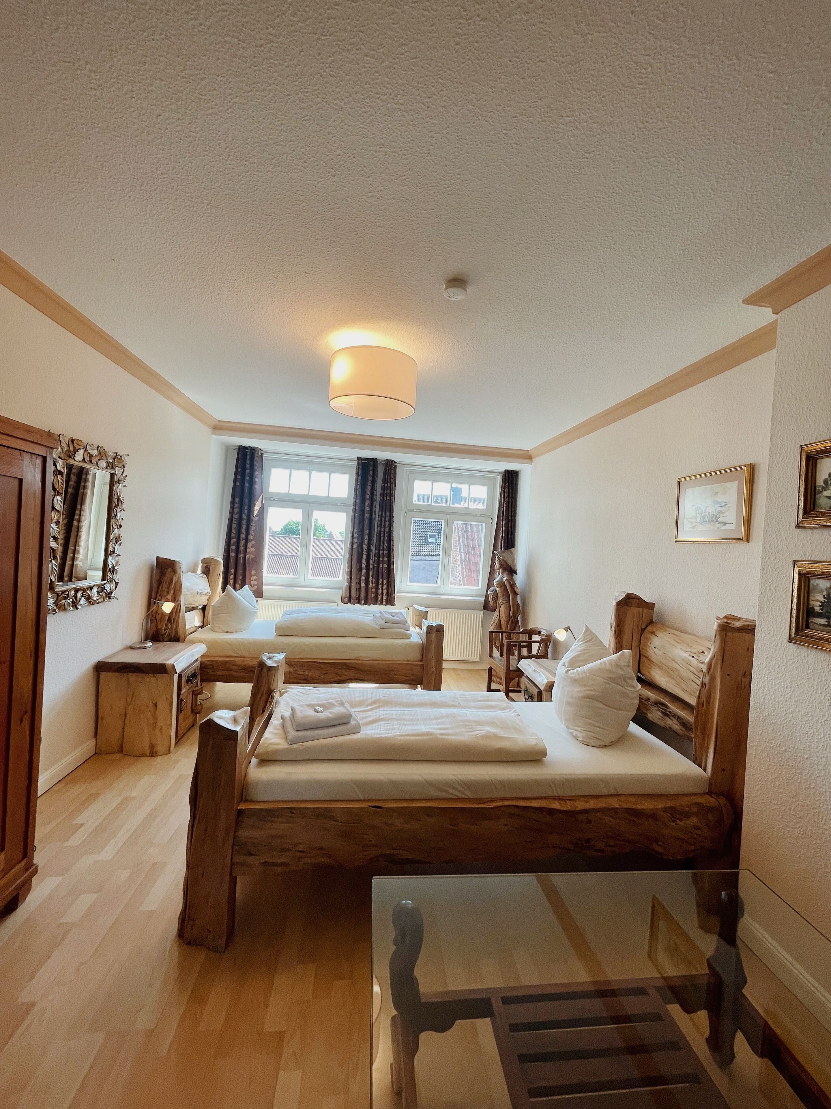 apartment josephine, 3 bedrooms, final cleaning fee 50€ ( dr-julius-leber-straße 15)  | 1 bedroom, individually decorated, individually furnished, soundproofing