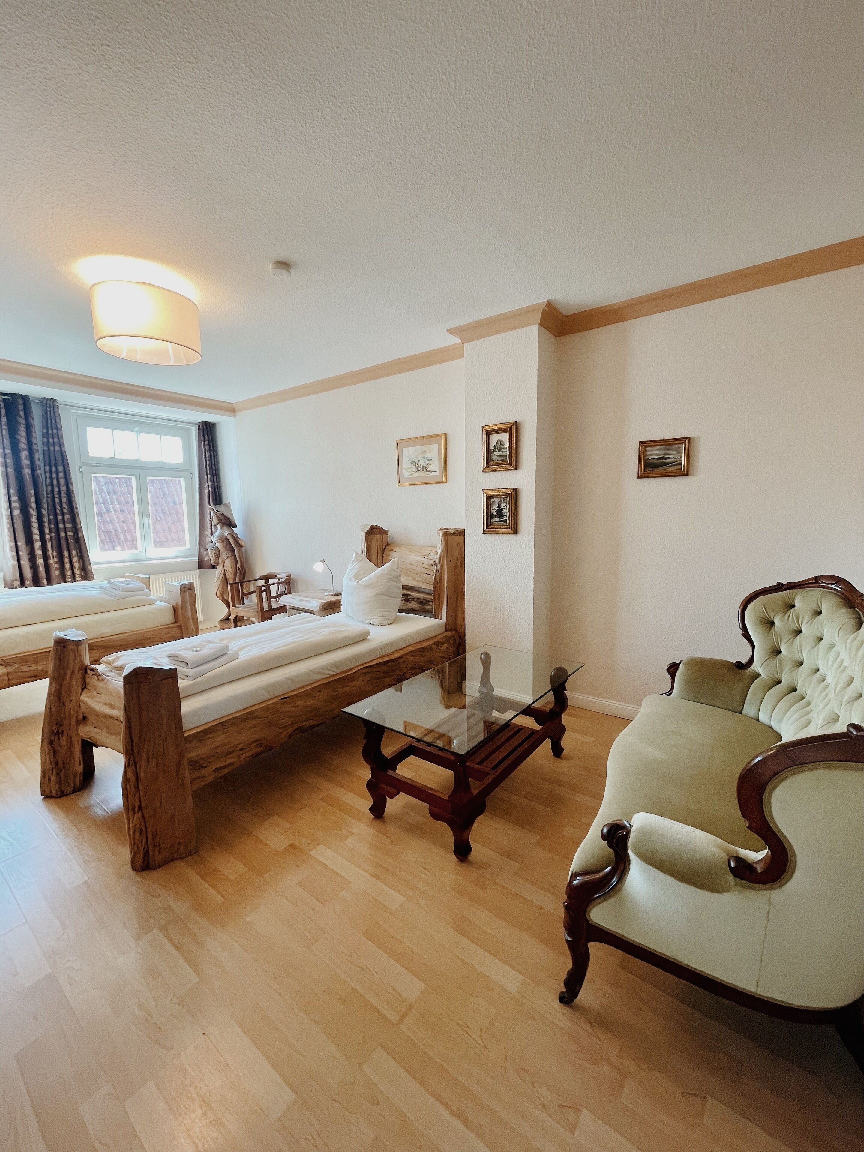 apartment josephine, 3 bedrooms, final cleaning fee 50€ ( dr-julius-leber-straße 15)  | 1 bedroom, individually decorated, individually furnished, soundproofing