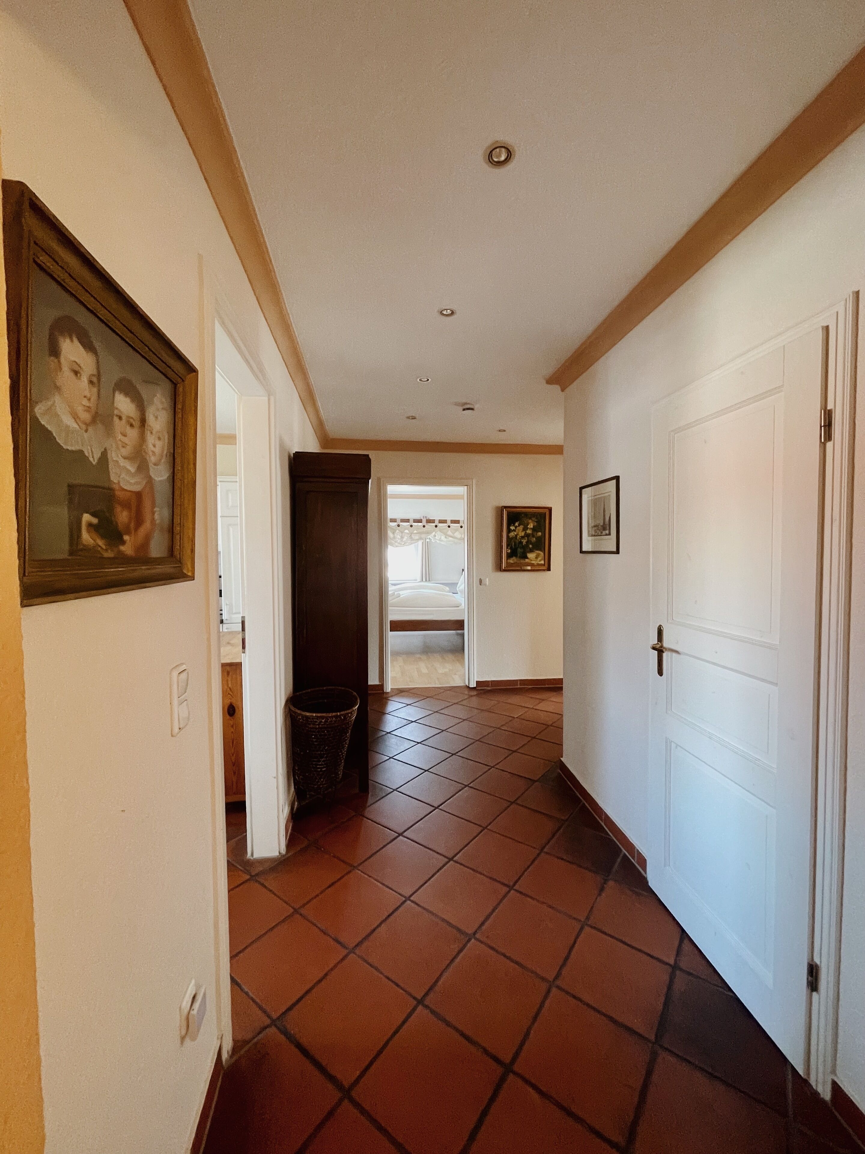 apartment josephine, 3 bedrooms, final cleaning fee 50€ ( dr-julius-leber-straße 15)  | 1 bedroom, individually decorated, individually furnished, soundproofing