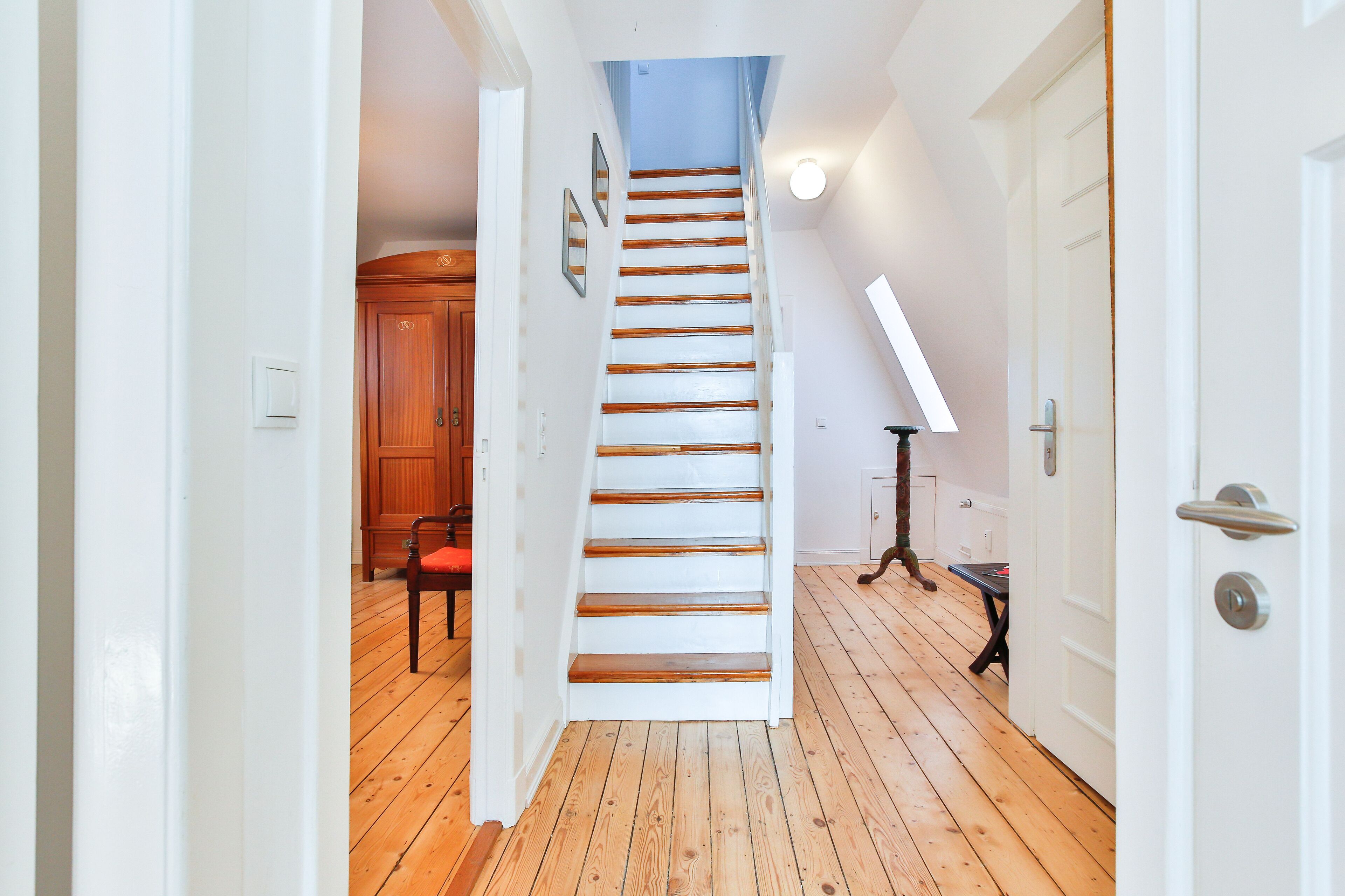 apartment klothilde, 3 bedrooms, final cleaning fee 50€ (an der untertrave 50) | living area | 40-inch tv with cable channels