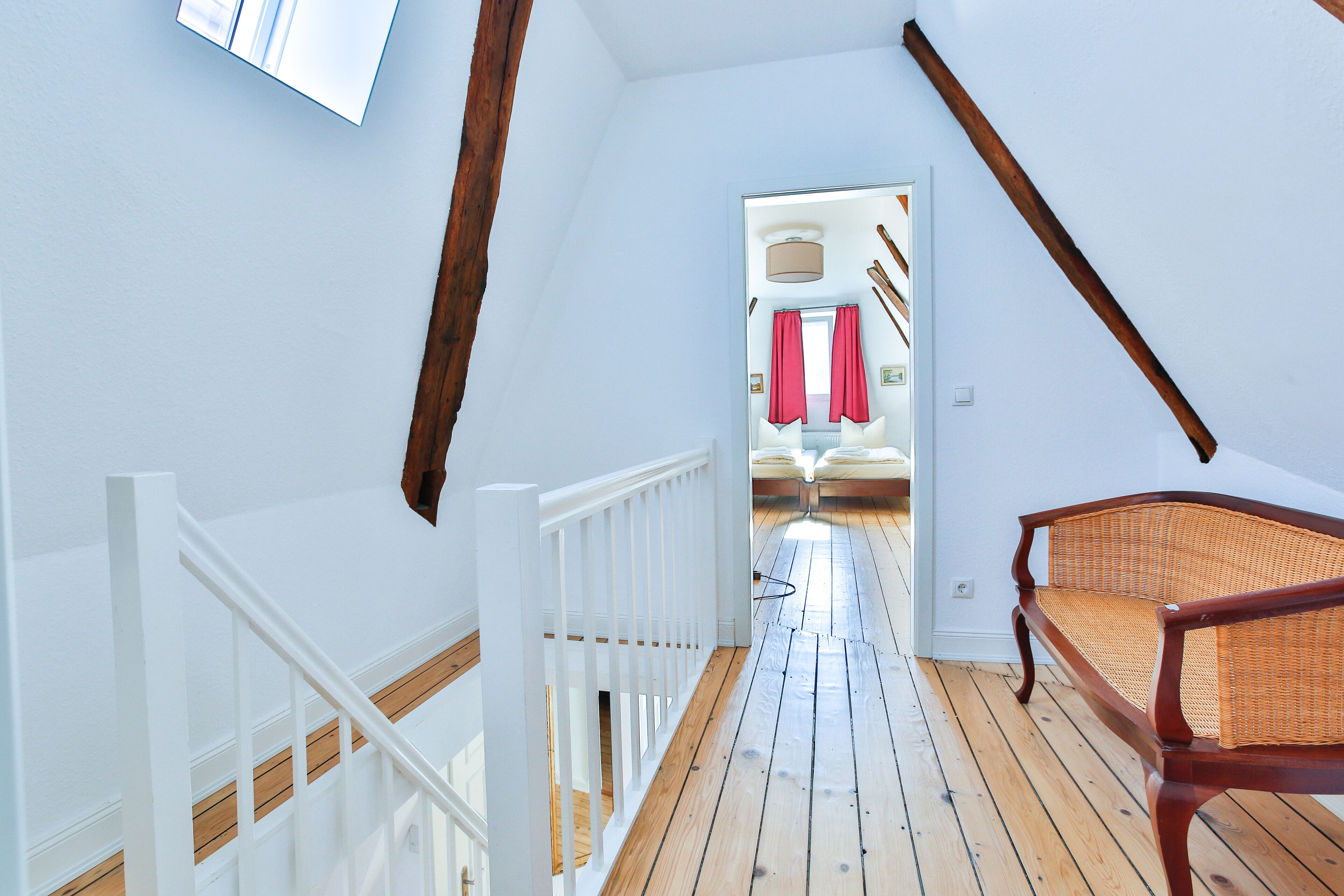 apartment klothilde, 3 bedrooms, final cleaning fee 50€ (an der untertrave 50) | living area | 40-inch tv with cable channels