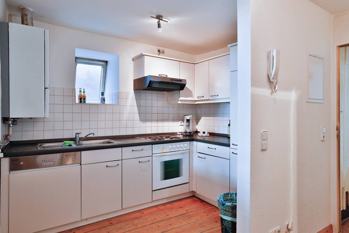 apartment friederike, 1 bedroom, final cleaning fee 35€ (fleischhauerstraße 36)  | private kitchen | fridge, microwave, stovetop, coffee/tea maker