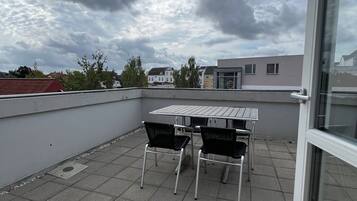 Comfort Room | Terrace/patio
