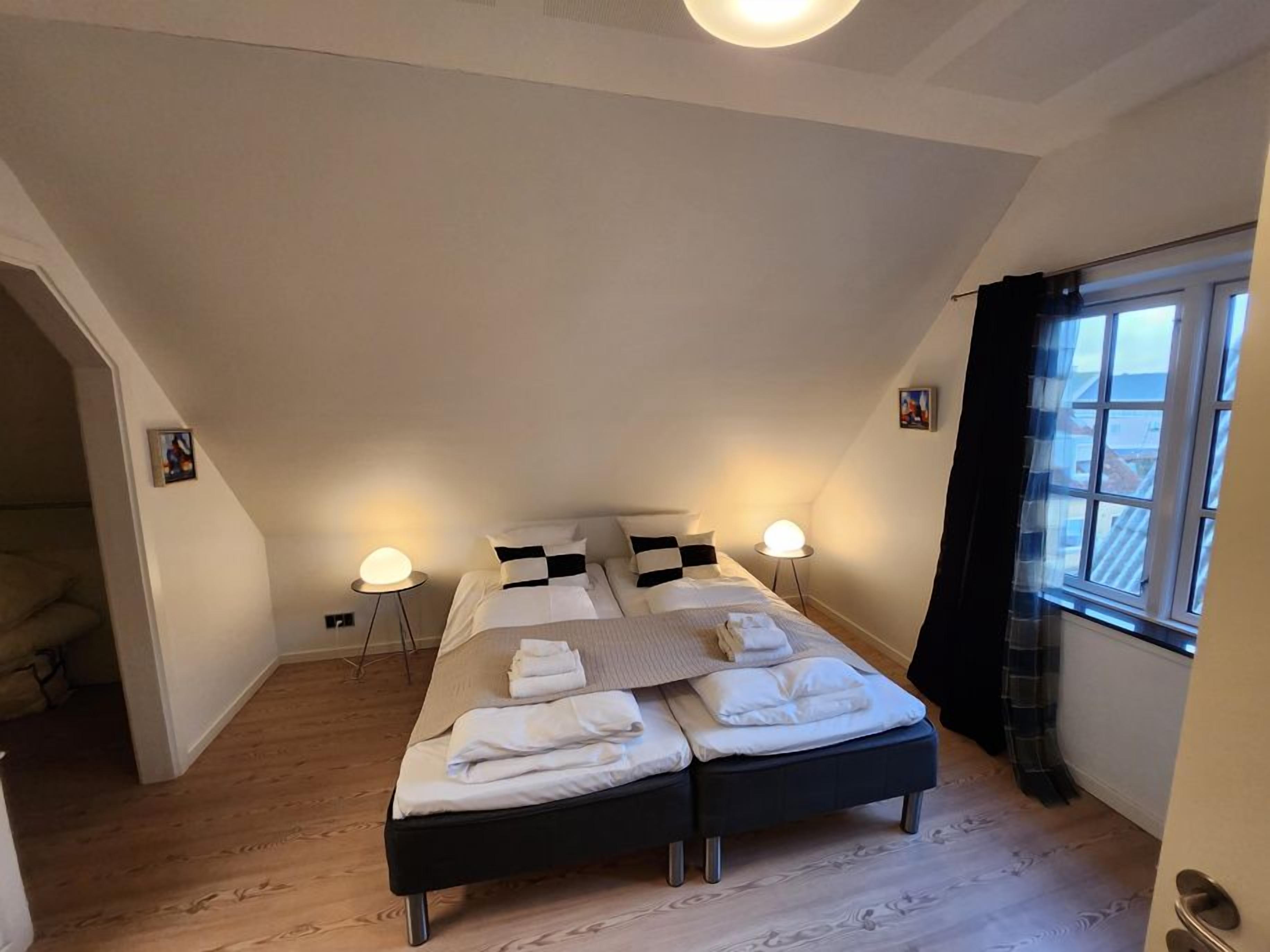 Deluxe-Loft | Allergikerbettwaren, Verdunkelungsvorhänge, kostenloses WLAN, Bettwäsche