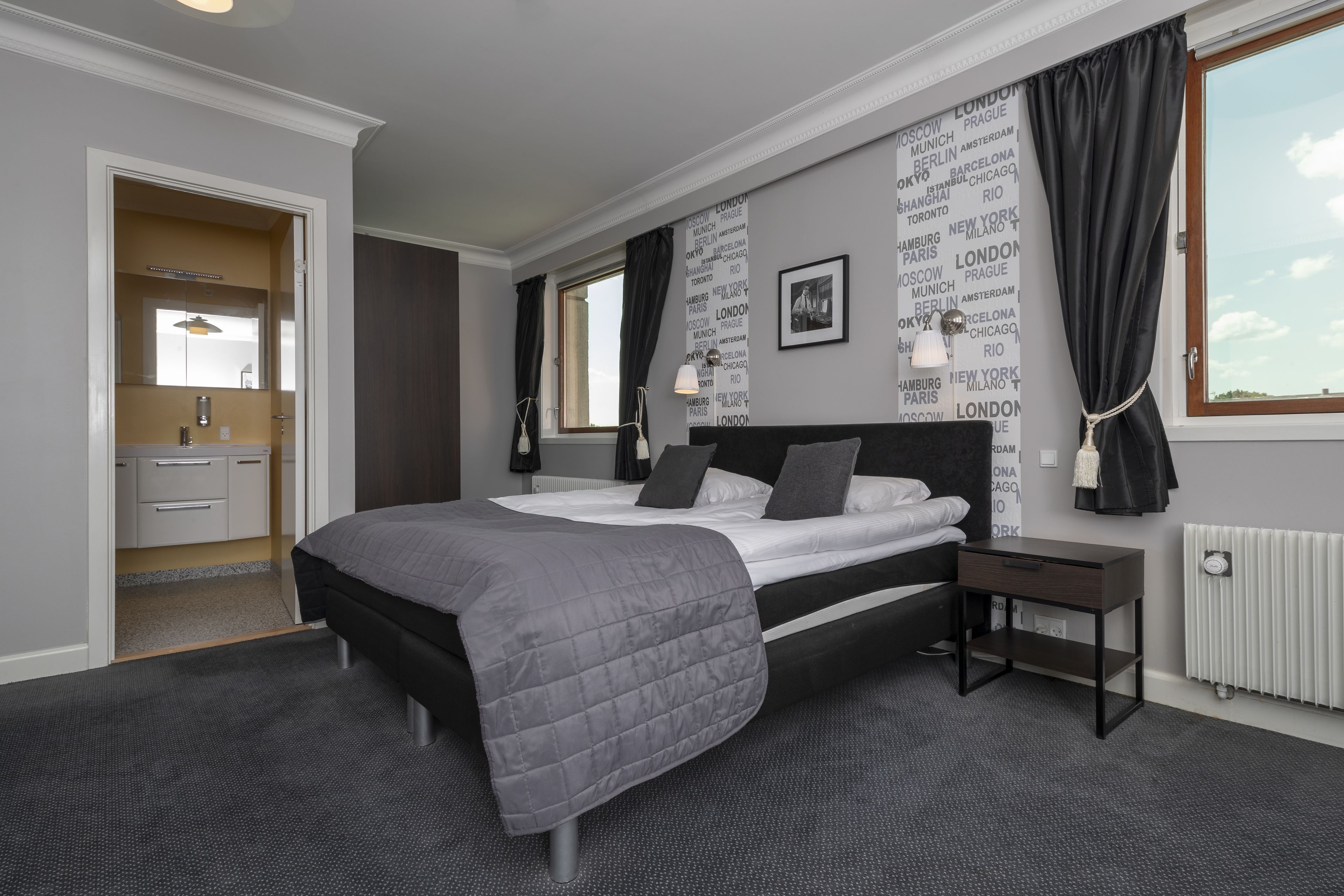 double room | 2 bedrooms, blackout curtains, free wifi, bed sheets