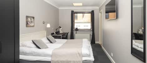 Chambre Confort | Rideaux occultants, Wi-Fi gratuit, draps fournis