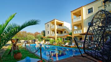 Outdoor pool, sun loungers