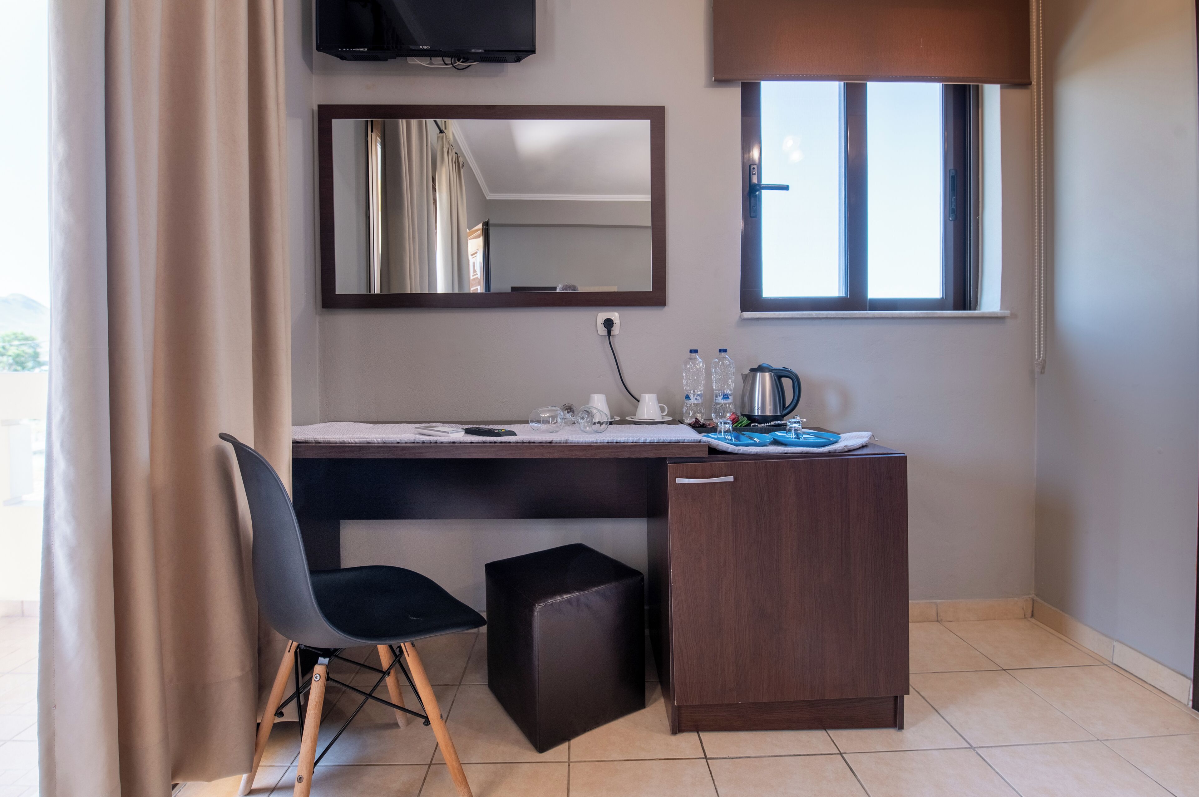 1 habitación, cortinas blackout, cunas gratuitas y wifi gratis 
