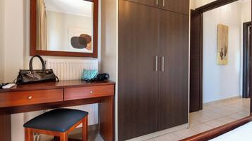 Family Apartment, 1 Bedroom | 1 bedroom, blackout drapes, cribs (free), WiFi (free)