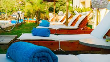 Outdoor pool, pool loungers