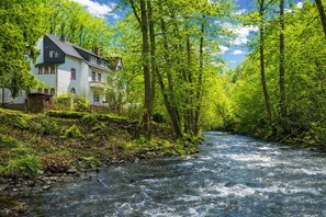 Front of property - Wald Villa Üssbach (Alf)