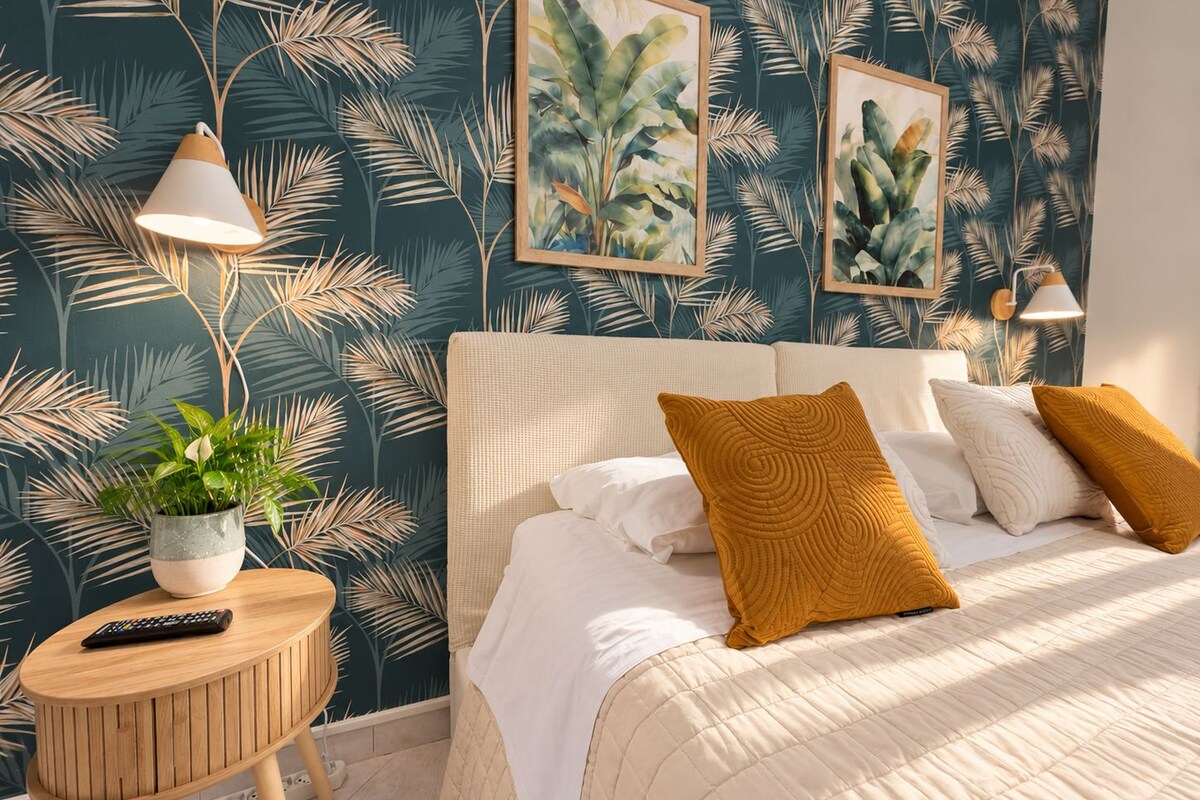 Standard Apartment, 1 Bedroom, Kitchenette | Premium bedding, minibar, desk, WiFi (free)