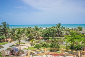 Courtyard - Sikaso Beach Hotel (Bortianor)