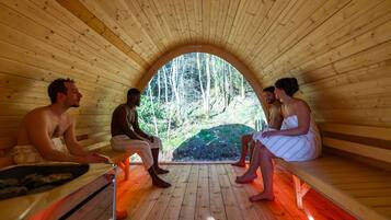 Espace de soins pour les couples, sauna, bain Ă remous, hammam, hammam