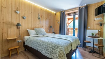 Standard Studio, Balcony, Park View (Côté Sud) | Premium bedding, in-room safe, rollaway beds, free WiFi