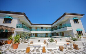 Fachada de la propiedad