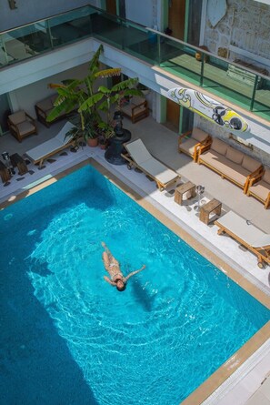 Seasonal outdoor pool